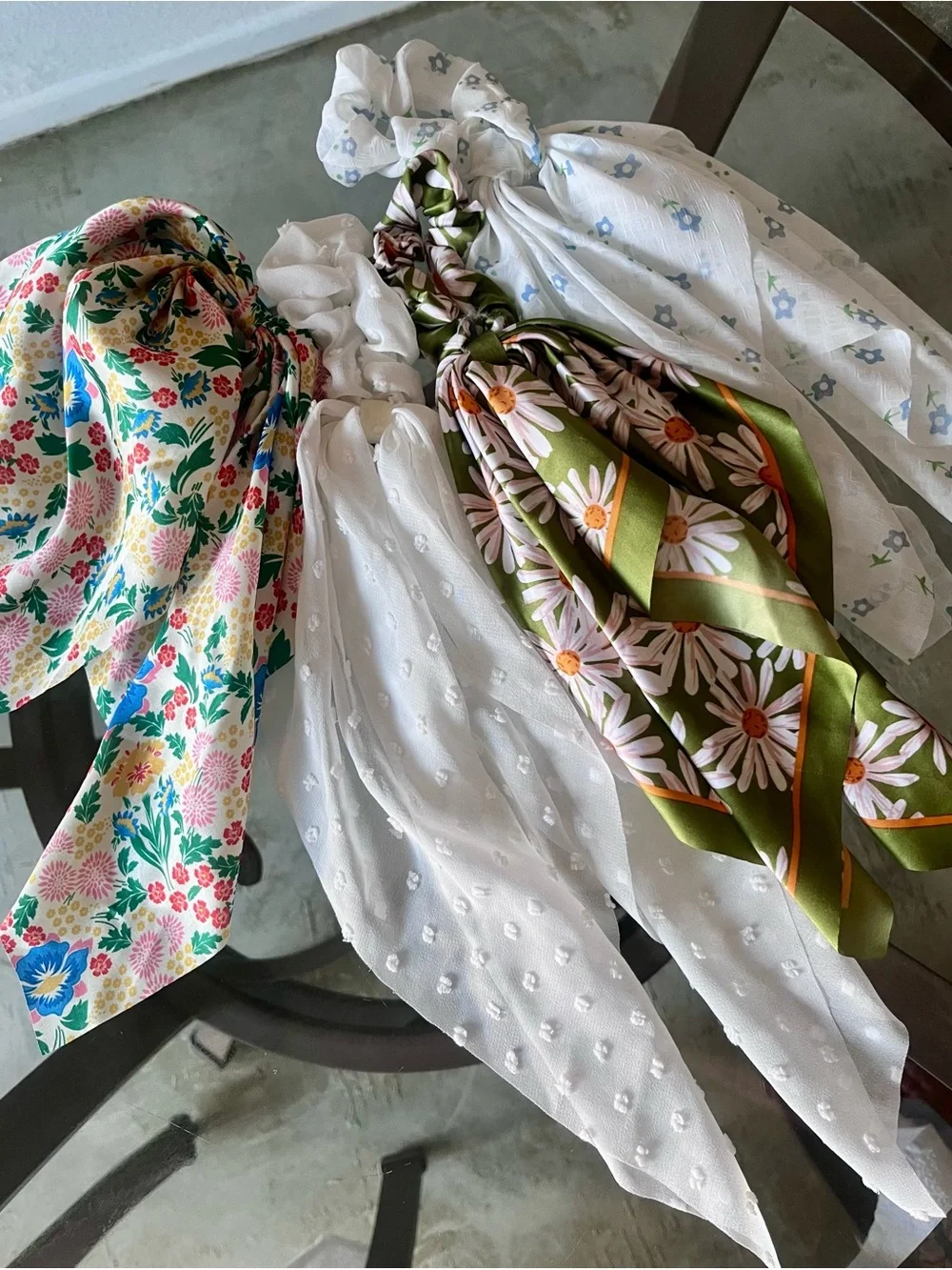 Floral Daisy Bow Scrunchie Scarf - Olive Green